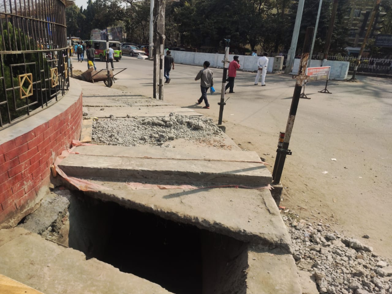 Unsafe footpath before the improvements